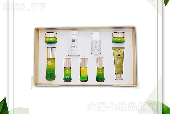 草本伊美調(diào)膚3型套 草本伊美調(diào)膚3型套